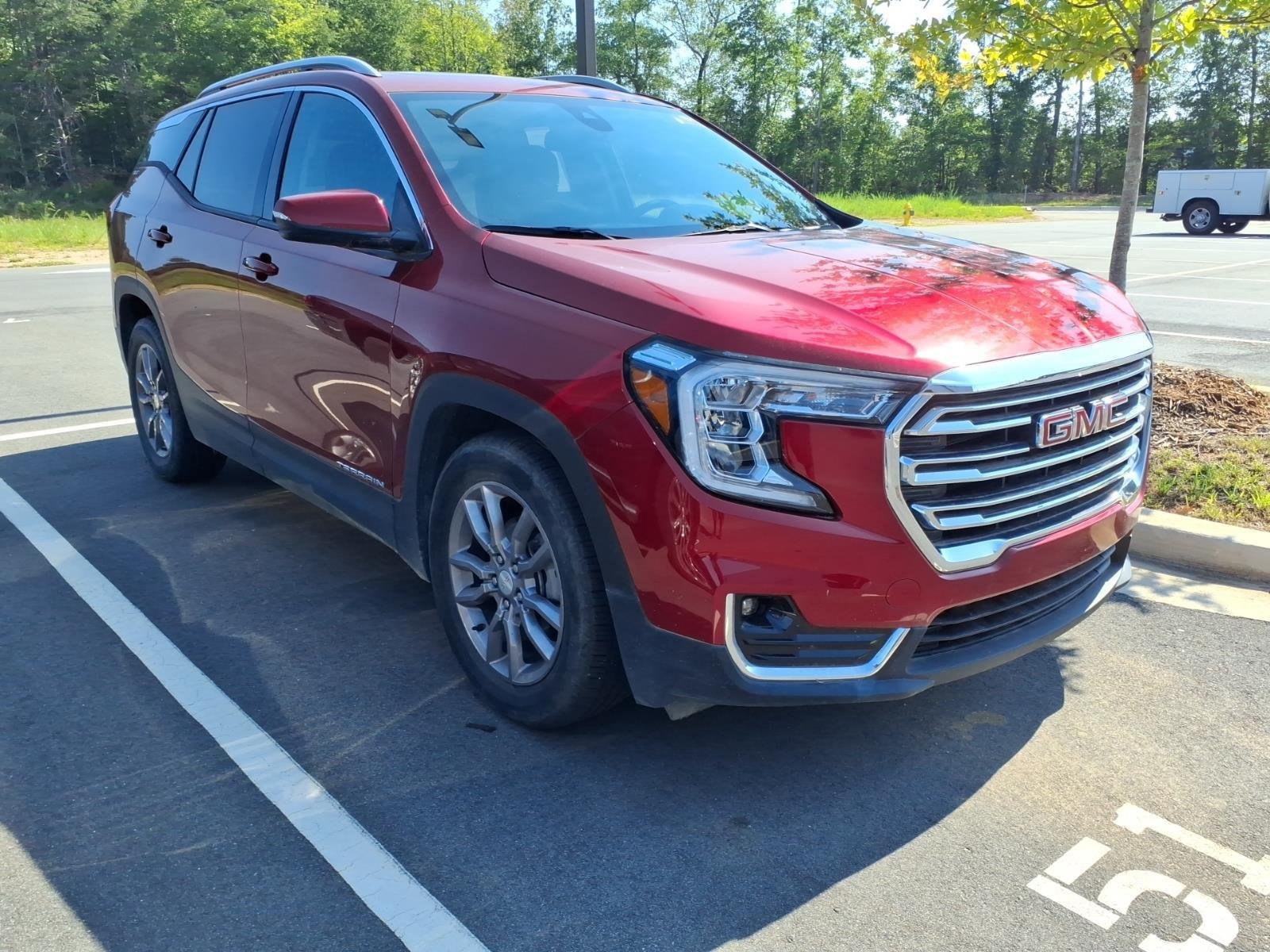 Used 2023 Volcanic Red Tintcoat GMC SLT image 5