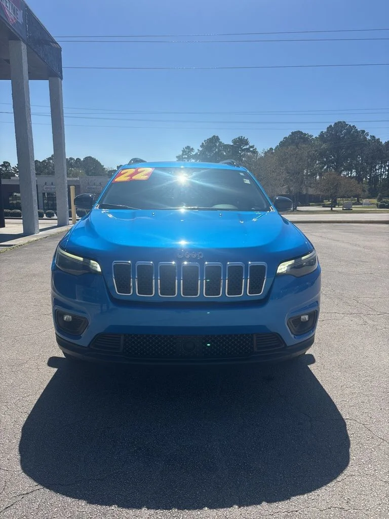 Used 2022 Blue Jeep Latitude Lux image 7