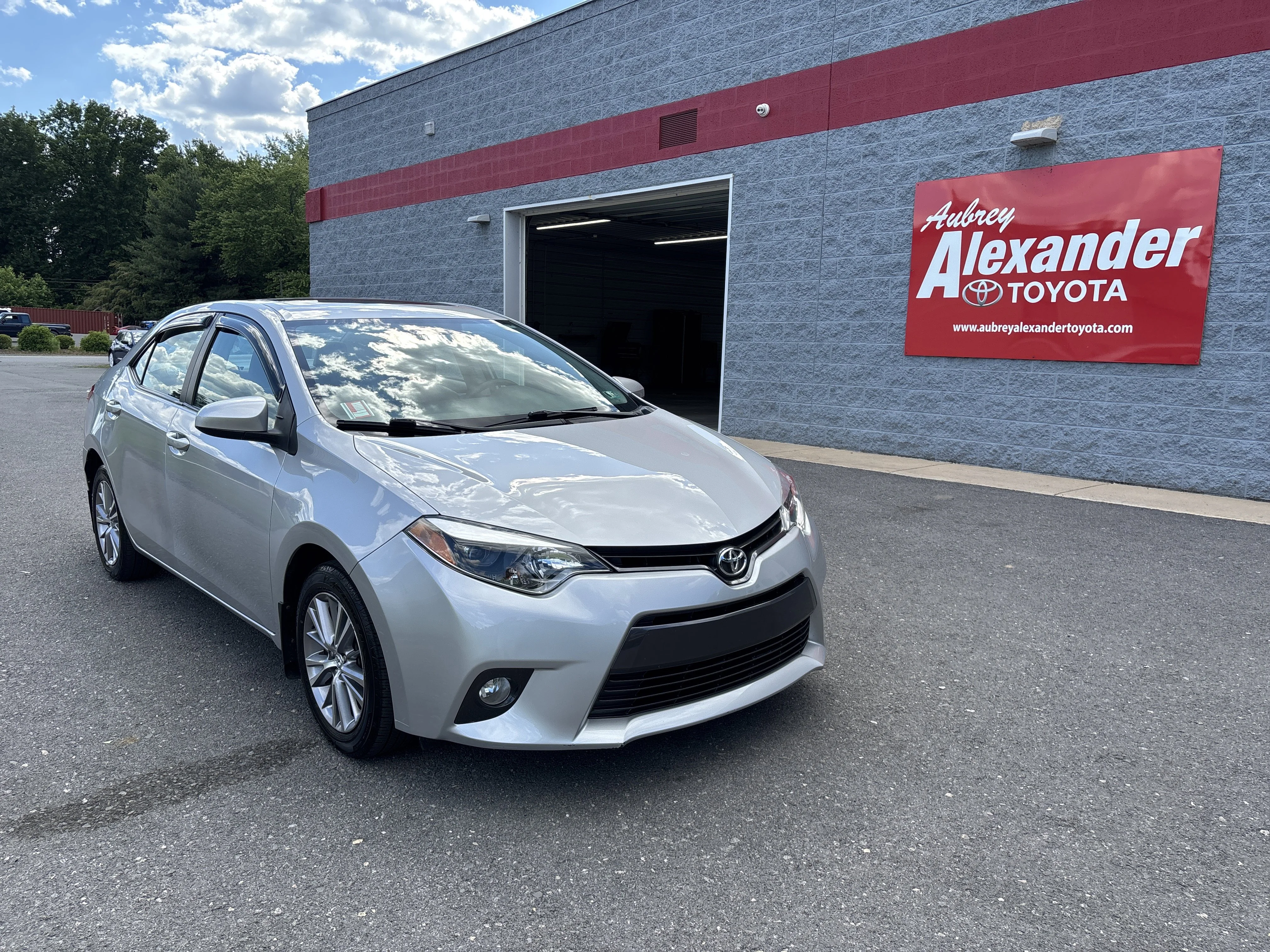2015 Toyota Corolla LE Premium AT's photo