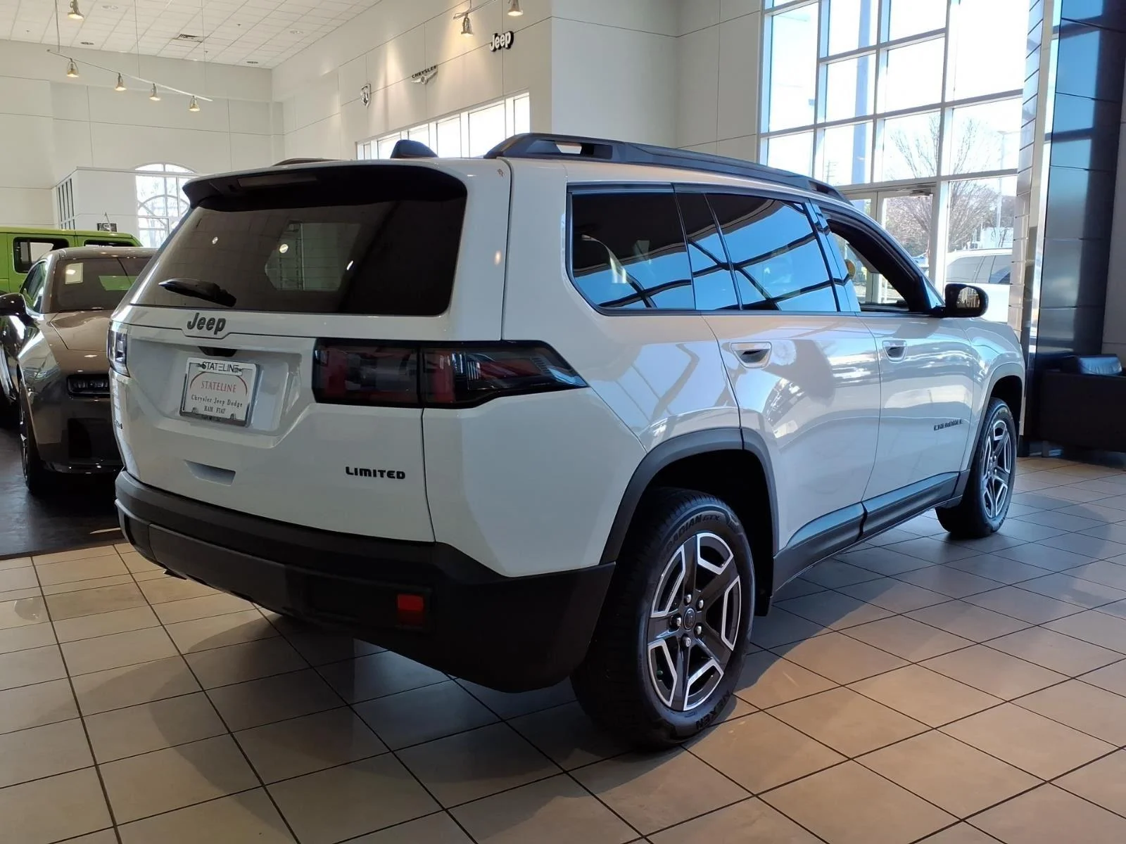 New 2026 Bright White Clear-Coat Exterior Paint Jeep Limited image 2