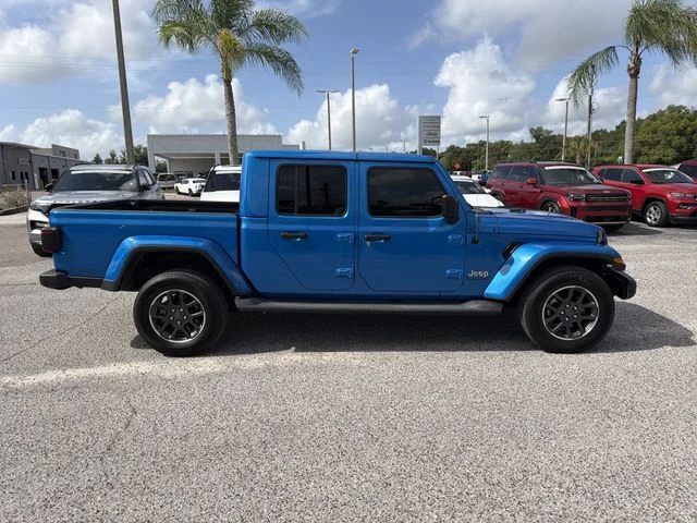 Used 2021 Blue Jeep Overland image 3