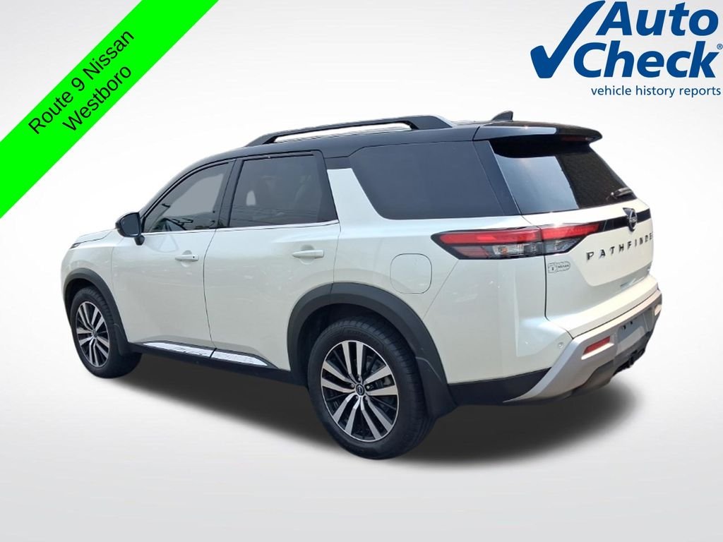 Used 2023 White Nissan Platinum image 4