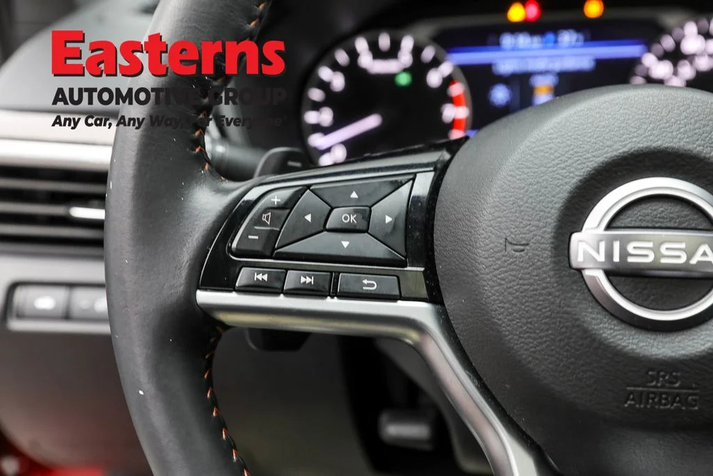 Used 2023 Red Nissan 2.5 SR image 15