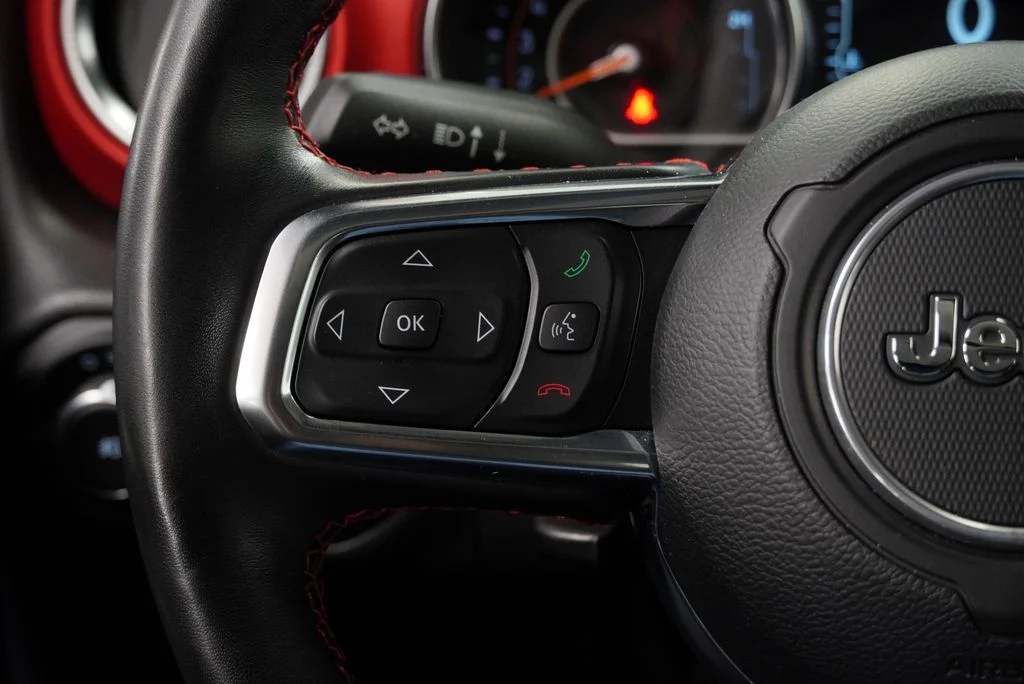 Used 2023 White Jeep Rubicon image 39