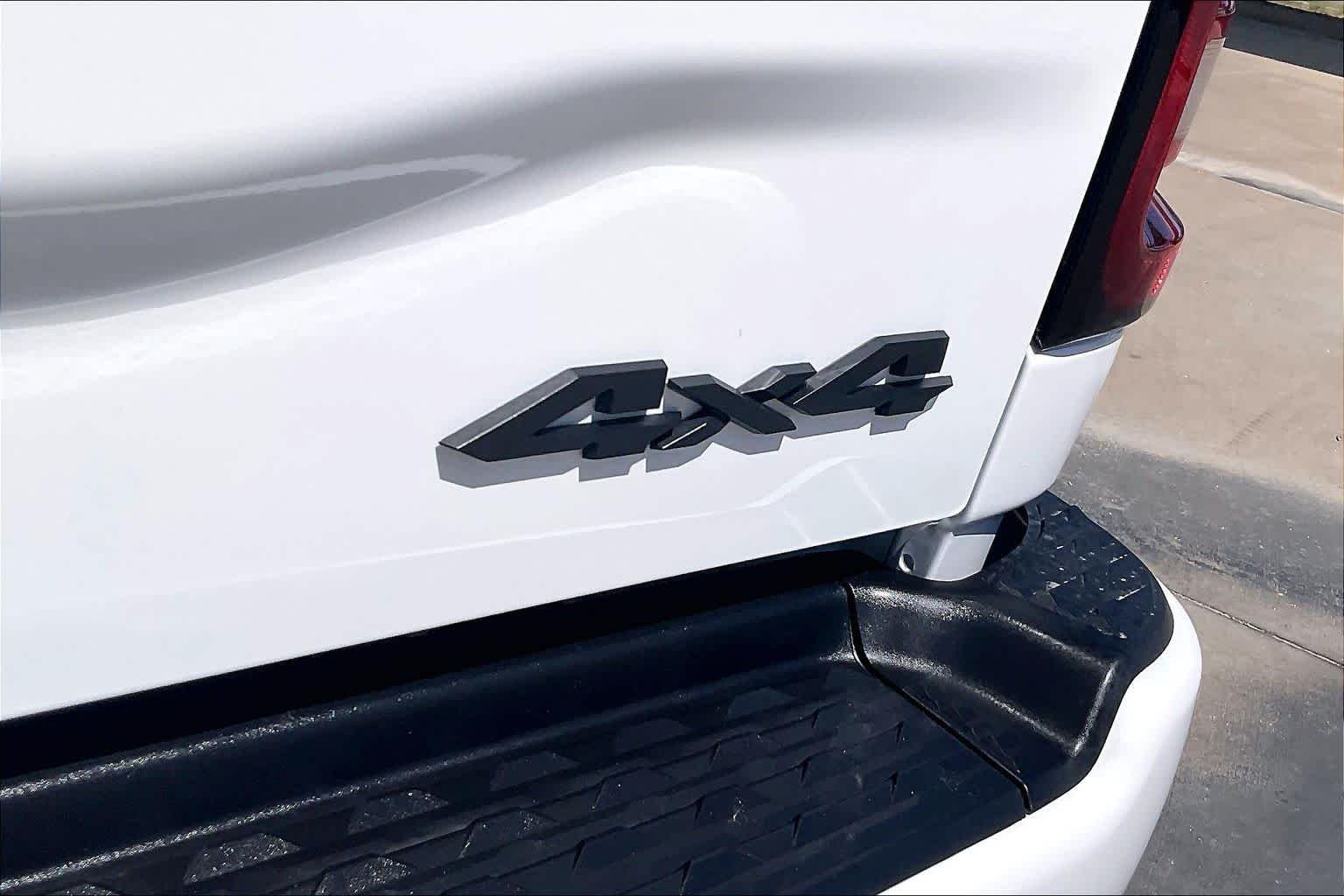 New 2026 Bright White Clear-Coat Exterior Paint RAM Big Horn image 15