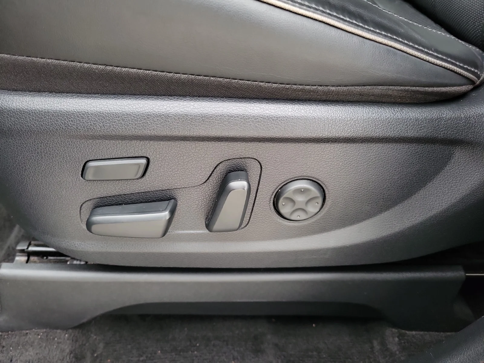 Used 2022 Steel Graphite Hyundai Calligraphy image 13