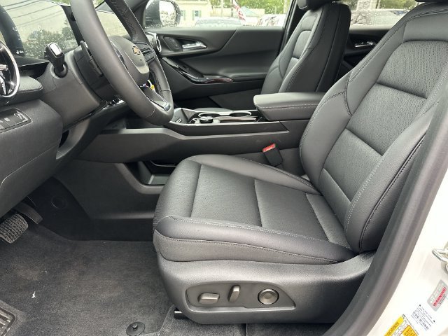 2027 Chevrolet Equinox LT - Photo 19