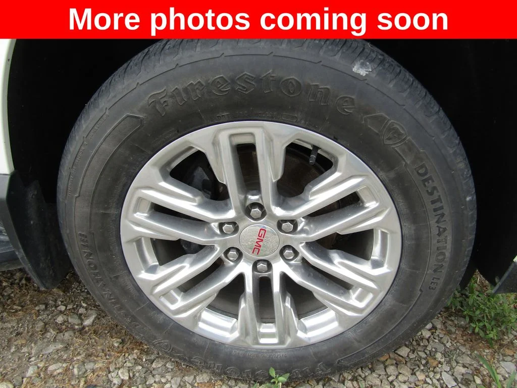 Used 2021 White Frost Tri-Coat GMC SLT image 9