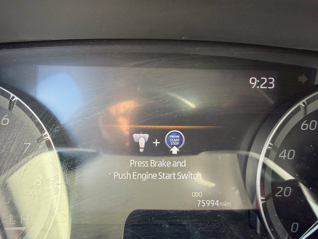 Used 2021  Toyota XLE image 6