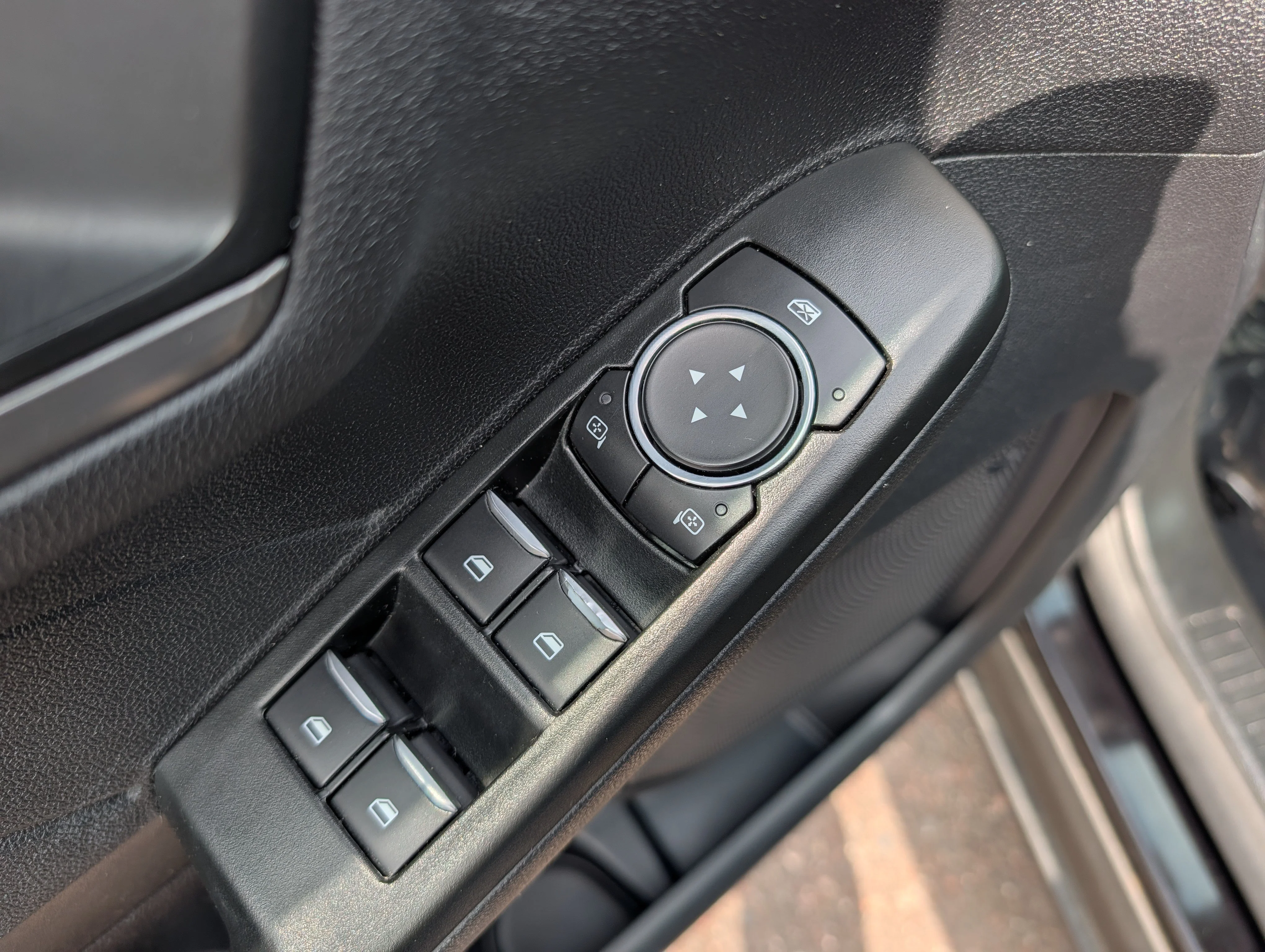 Used 2022 Agate Black Metallic Ford Titanium image 20