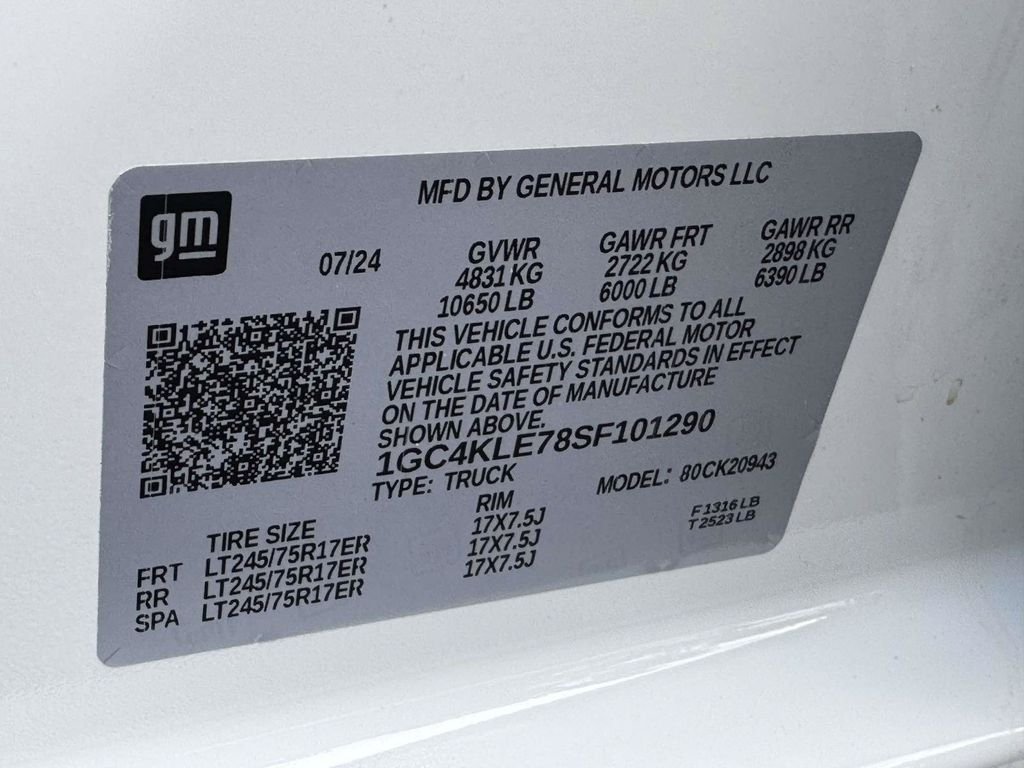 Used 2025 White Chevrolet Work Truck image 29