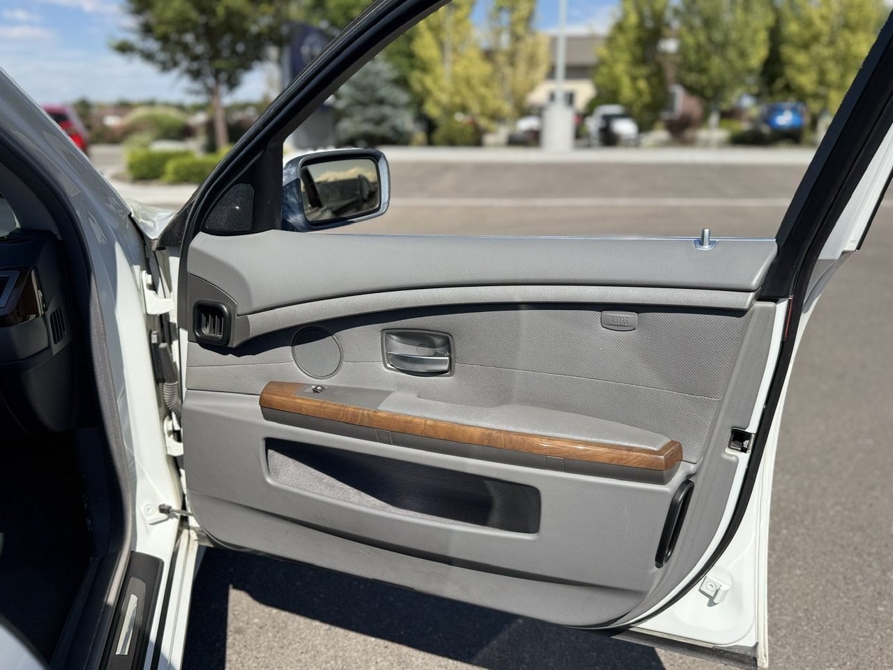 Used 2003 White BMW 745Li image 42