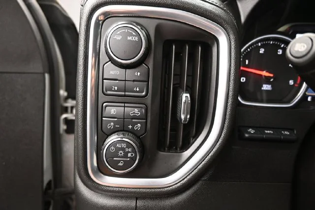 Used 2020 Silver Chevrolet LTZ image 31
