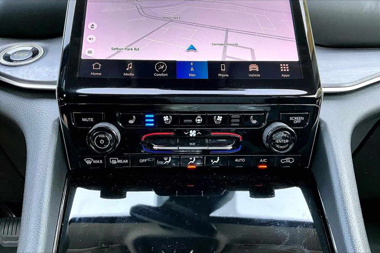 Used 2023 Black Jeep Limited image 18