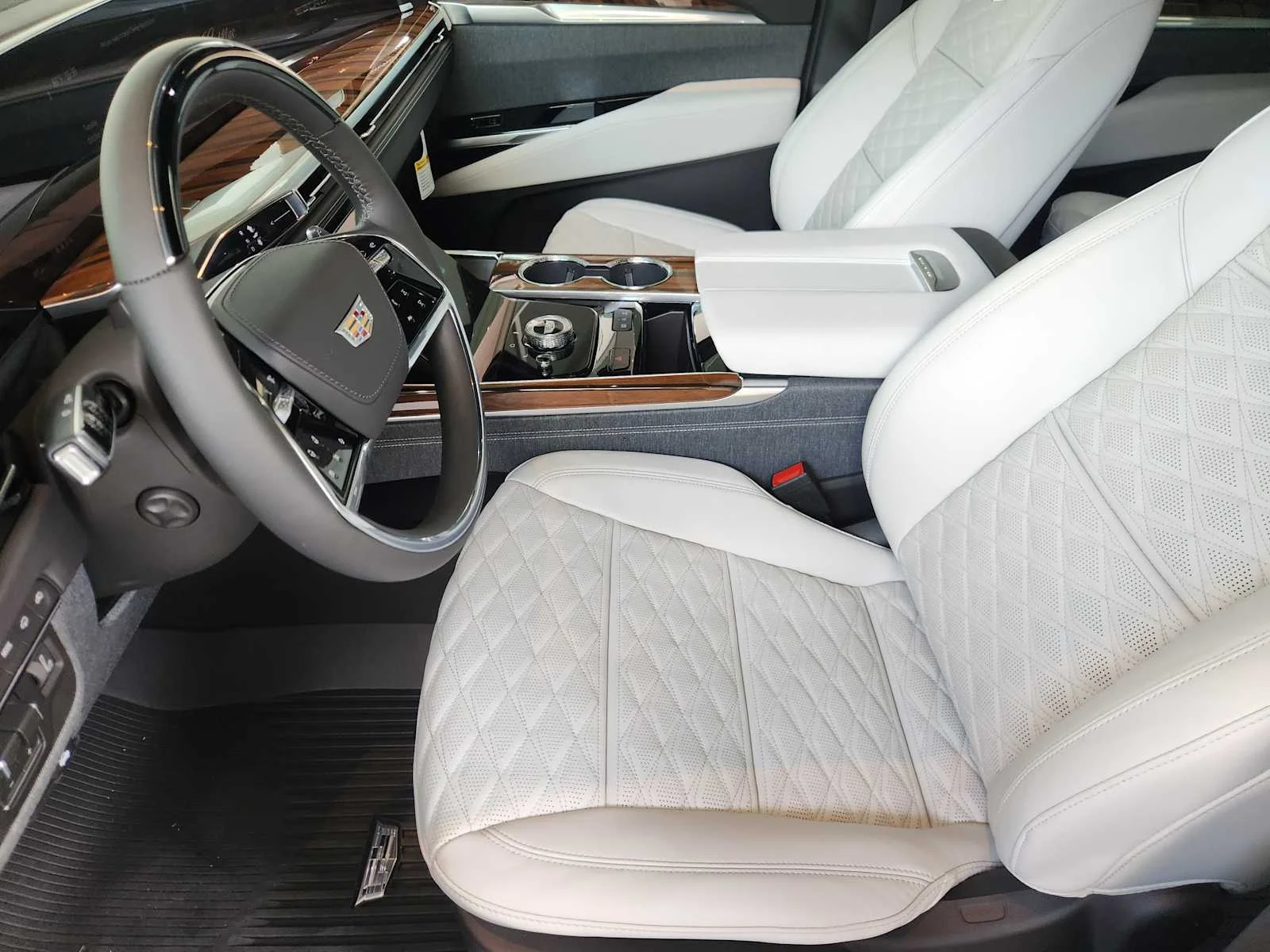 2026 Cadillac Escalade Platinum Sport - Photo 8