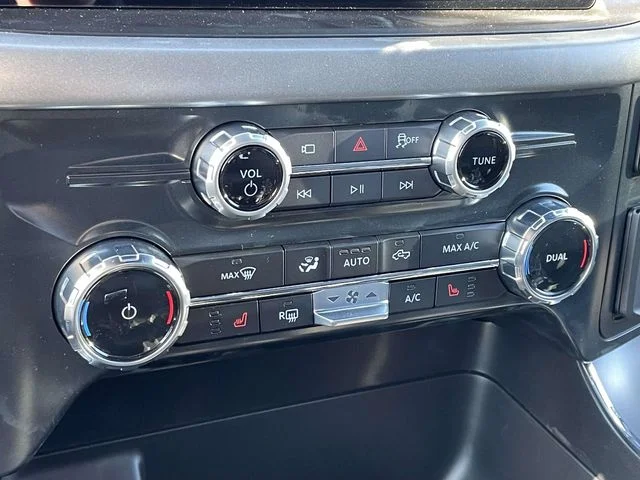 New 2026 Agate Black Metallic Ford XLT image 28