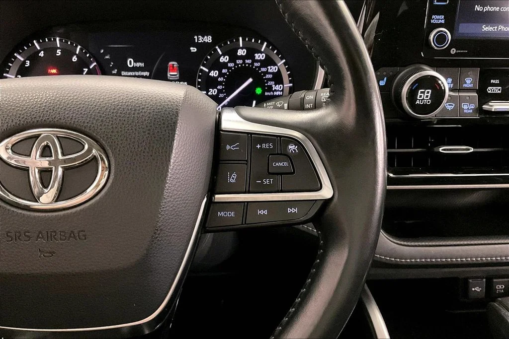 Certified Used 2020 Gray Toyota XLE image 24