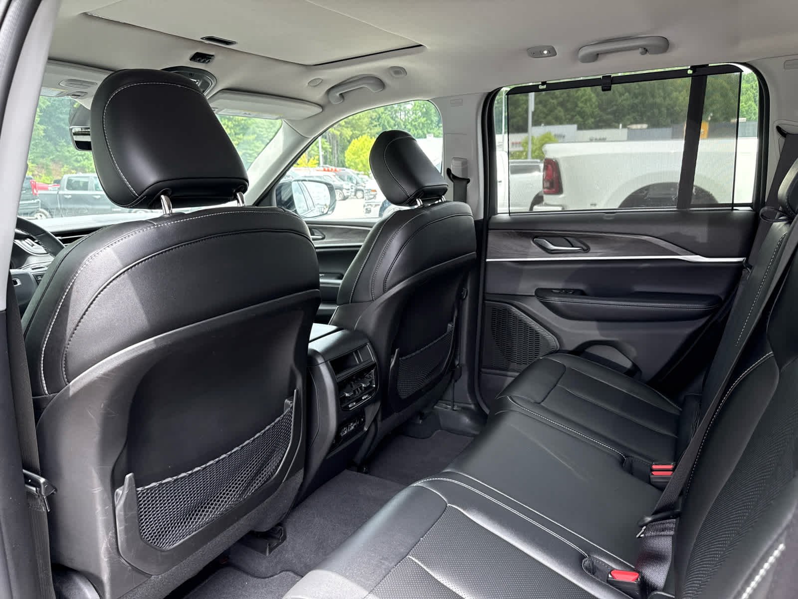 Used 2023 Baltic Gray Metallic Clearcoat Jeep Limited image 25