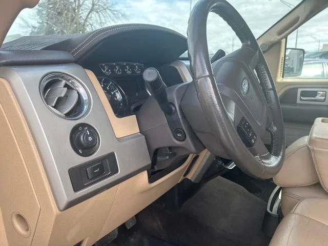 Used 2012 White Ford Lariat image 13