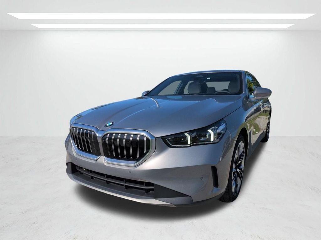 New 2027 Oxide Grey Metallic BMW 530i xDrive image 8