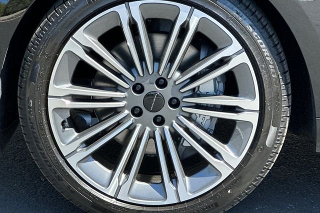 New 2026 Black Land Rover Dynamic SE image 24