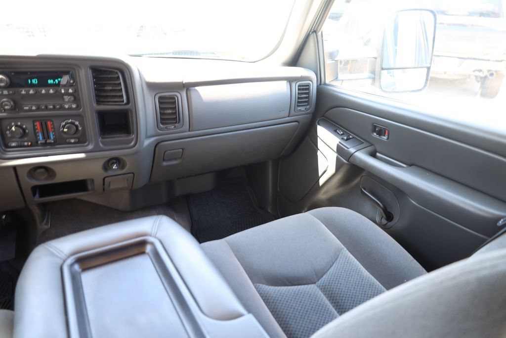Used 2007 Blue Granite Metallic Chevrolet DRW LT1 image 22