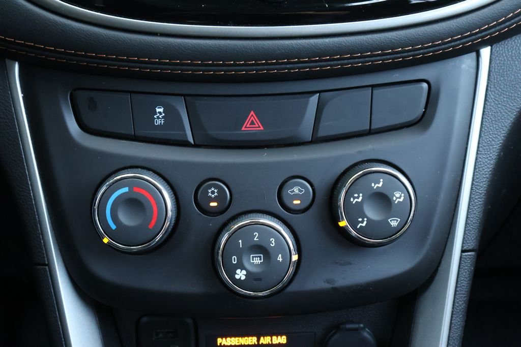 2022 Chevrolet Trax LT - Photo 18