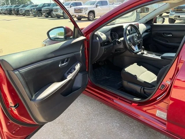 Used 2022 Red Nissan SV image 9