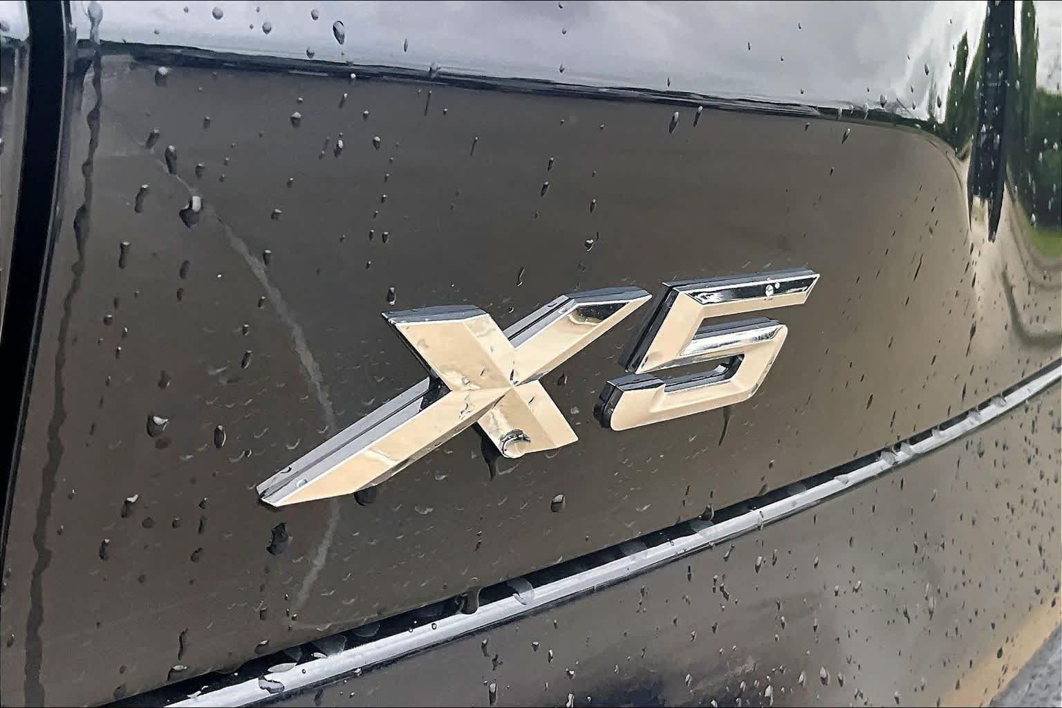Used 2026 Carbon Black Metallic BMW xDrive40i image 30