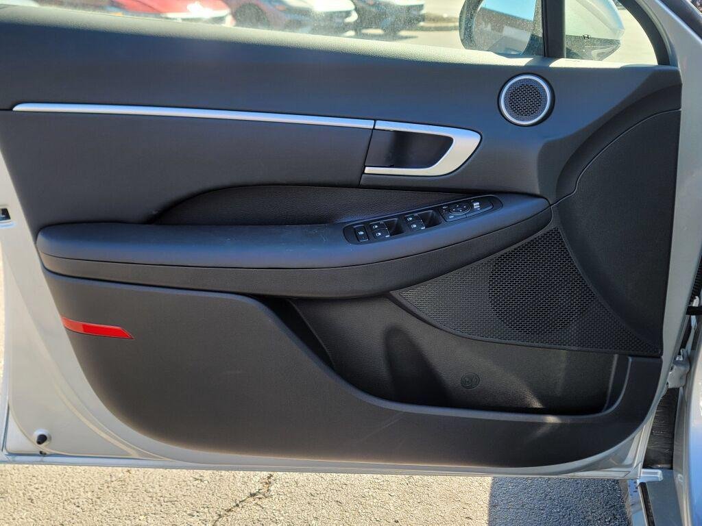 New 2026 Silver Hyundai SEL Sport image 19