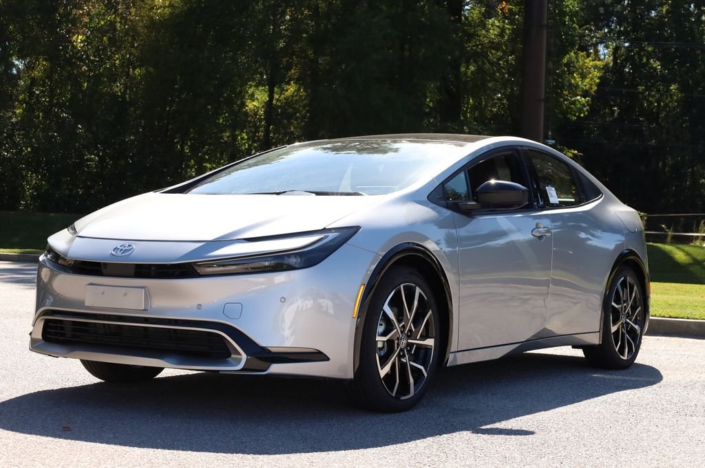 Cutting Edge 2026 Toyota Prius Plug-In Hybrid XSE Premium FWD Hatchback Front-Wheel Drive
