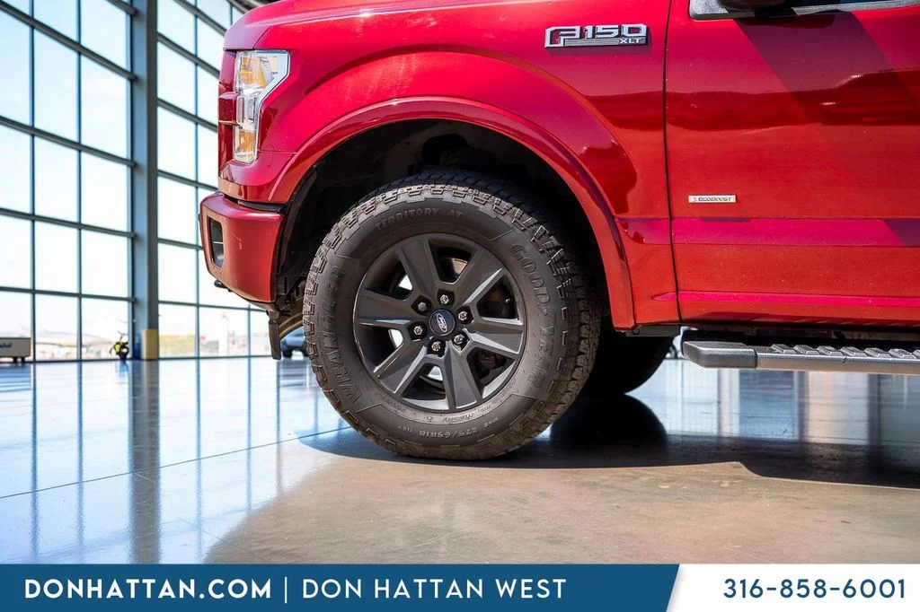 Used 2017  Ford XLT image 33