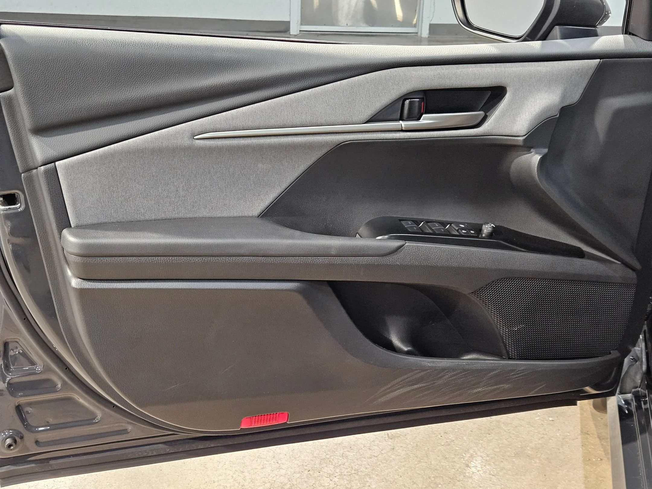 Used 2025 Underground Toyota LE image 20