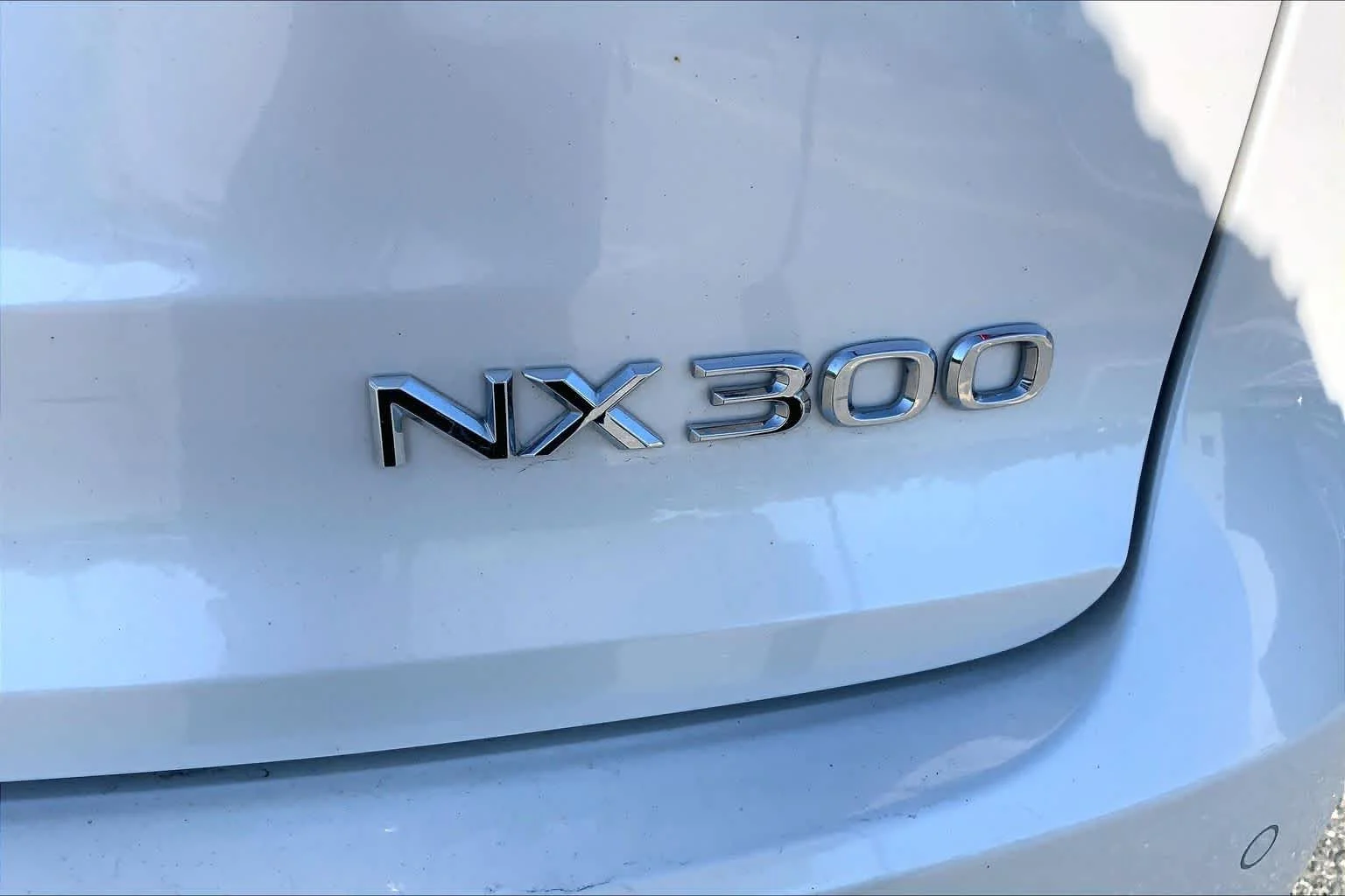 Used 2021 Eminent White Pearl Lexus  image 10