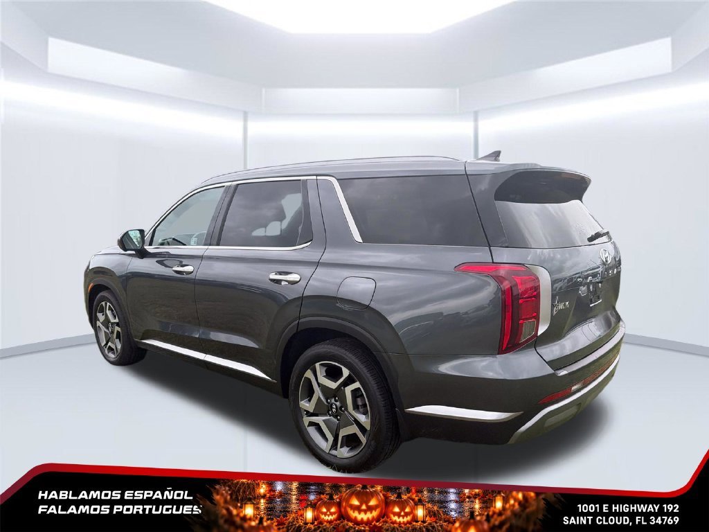 Used 2025 Gray Hyundai SEL Premium image 3