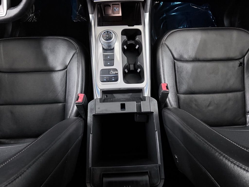 Used 2022 Black Ford Limited image 28