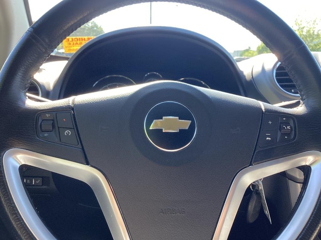 Used 2014 Arctic Ice Chevrolet LS image 10