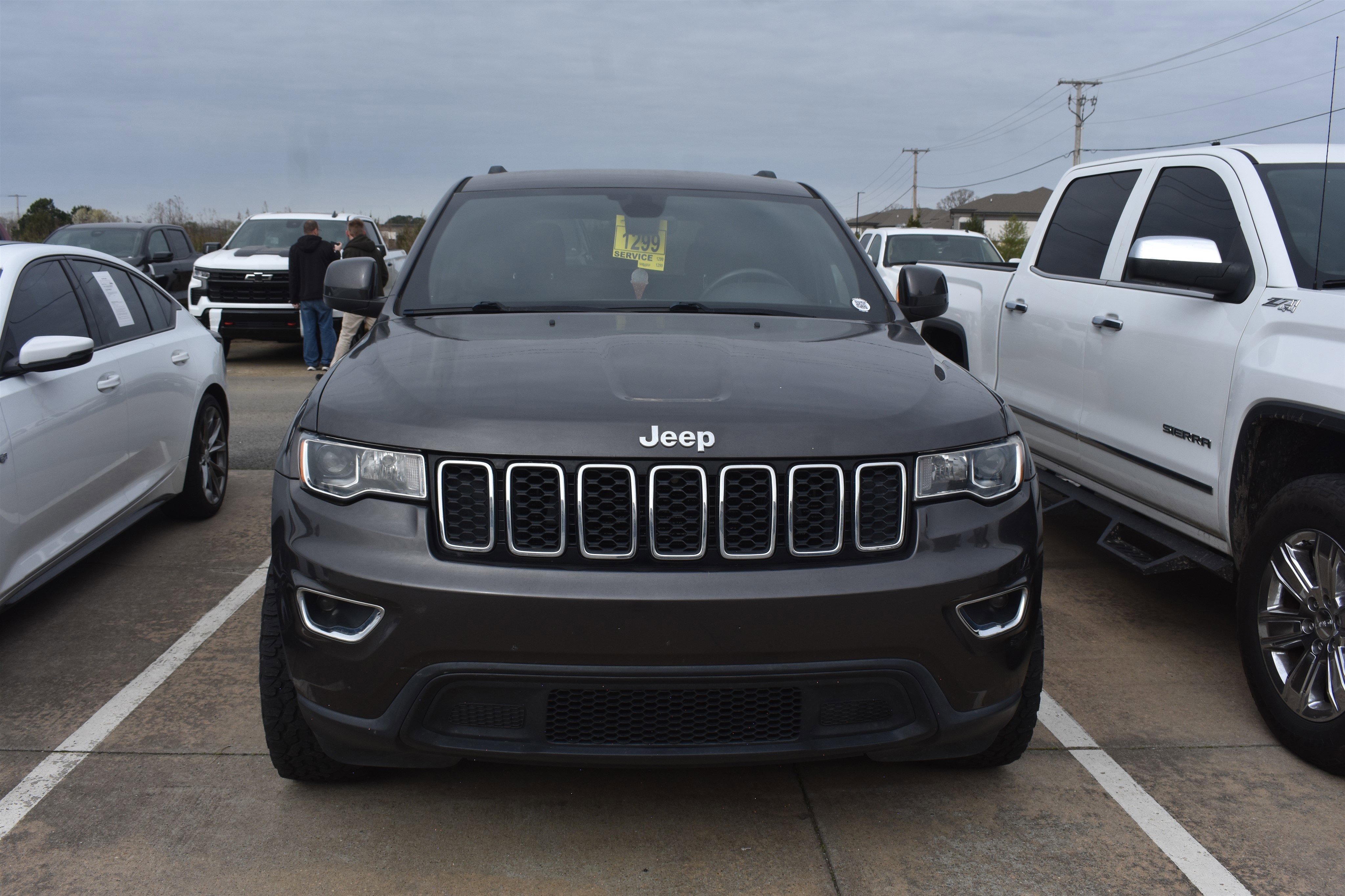 Used 2017 Jeep Grand Cherokee Laredo E with VIN 1C4RJEAG0HC685608 for sale in Conway, AR