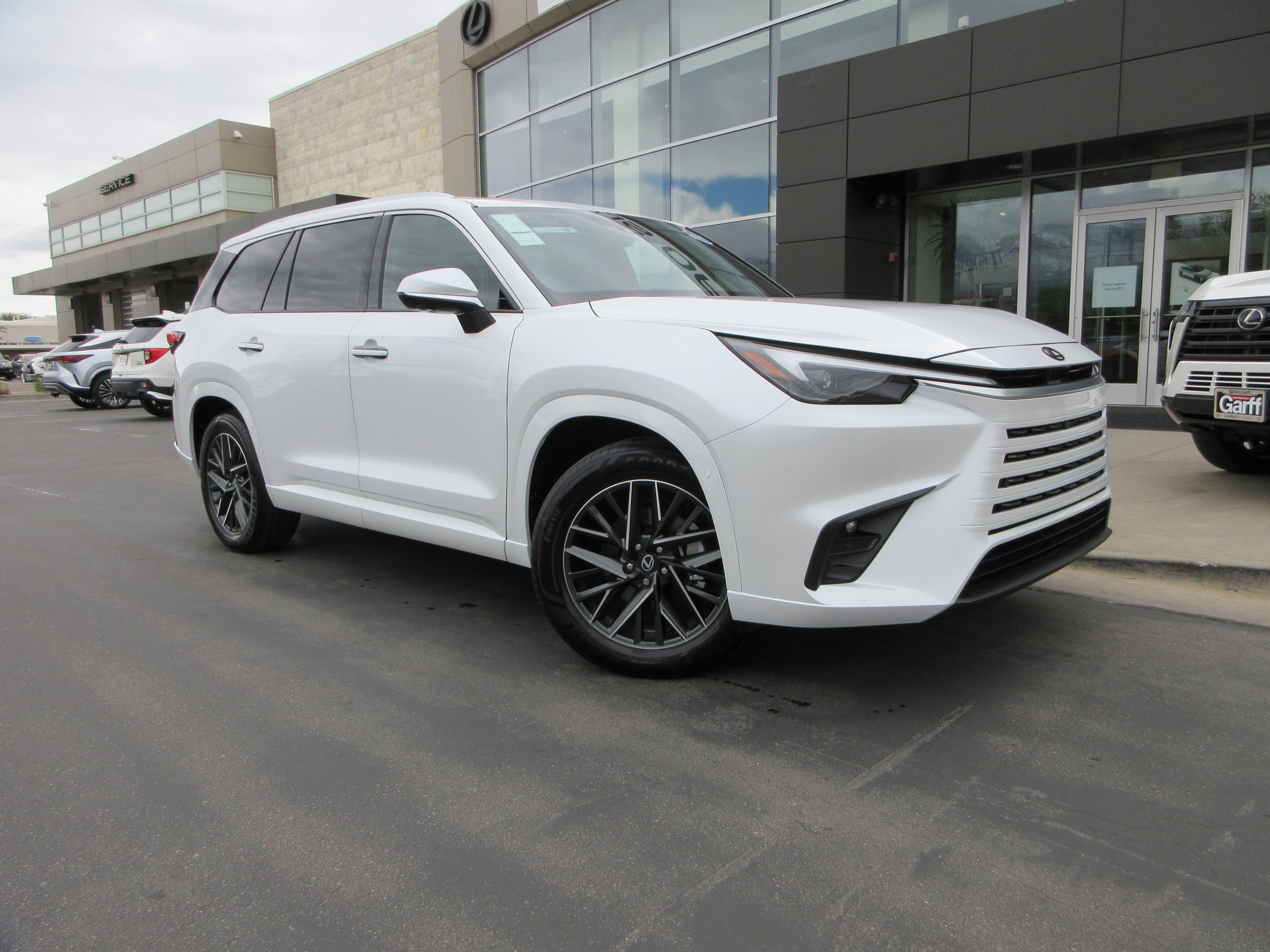 Used 2026 Wind Chill Pearl Lexus 350 Premium image 13