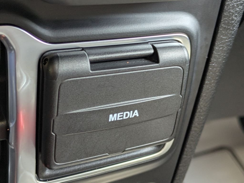 Used 2024 Black Jeep Sahara image 22