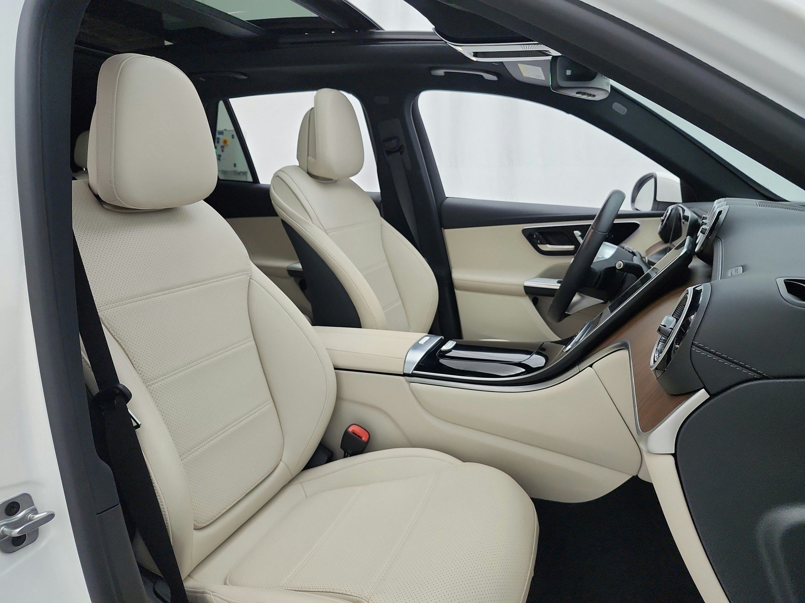 Certified Used 2024 Polar White Mercedes-Benz GLC 300 SUV image 20