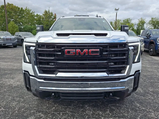 New 2026 Summit White GMC Pro image 2