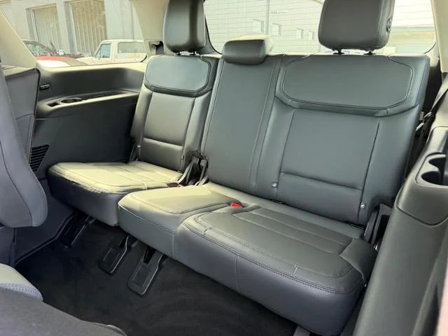 New 2026 Agate Black Metallic Ford Active image 34