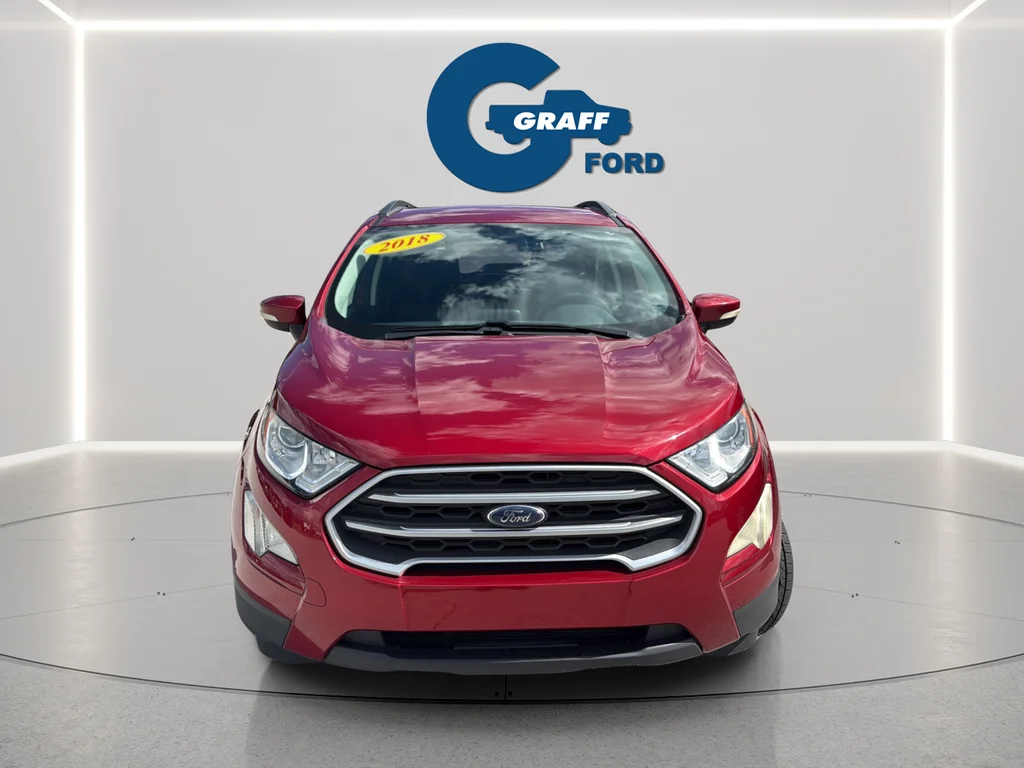 Used 2018 Red Ford SE image 2