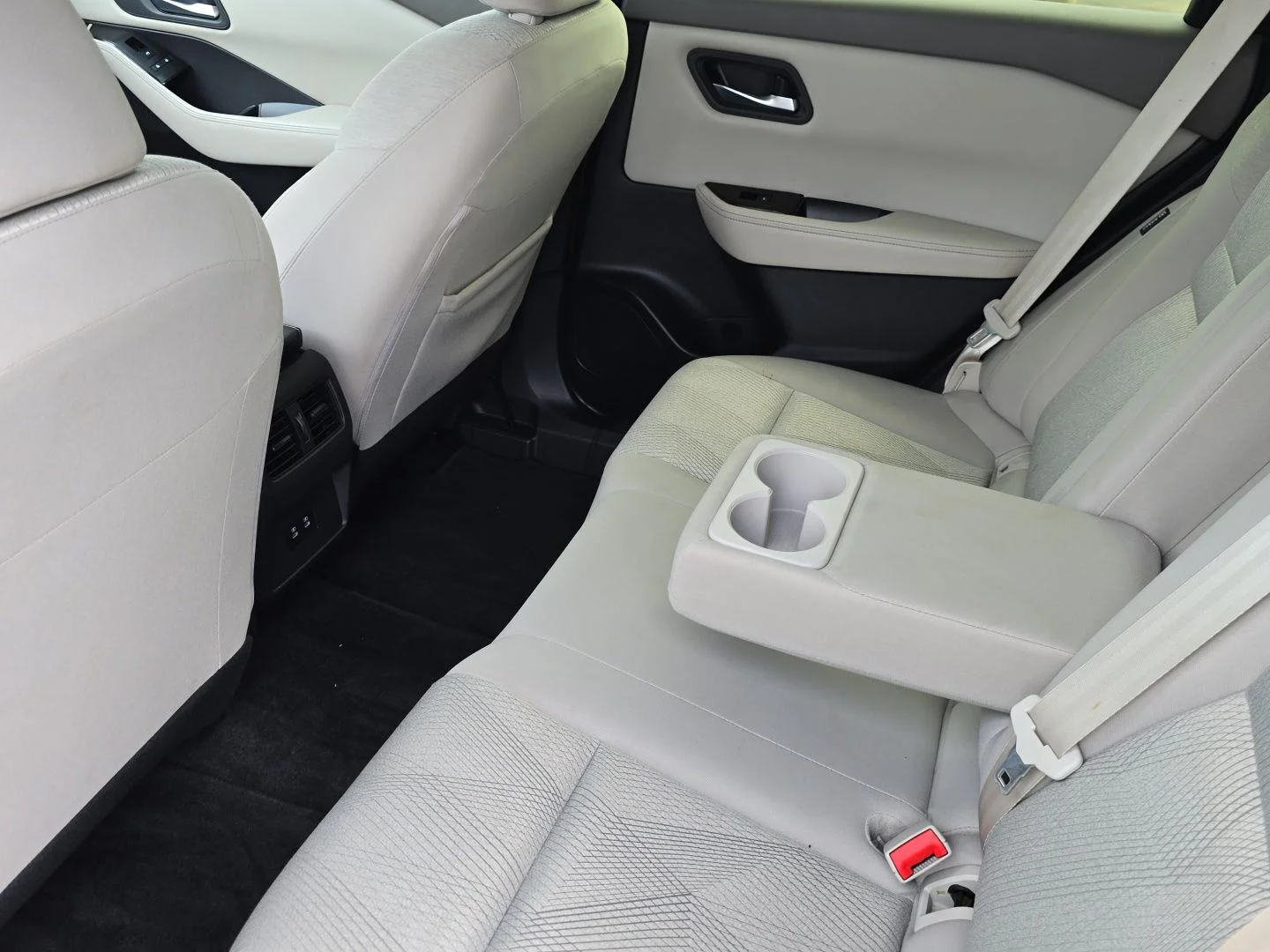 Used 2025 Super Black Nissan SV image 20