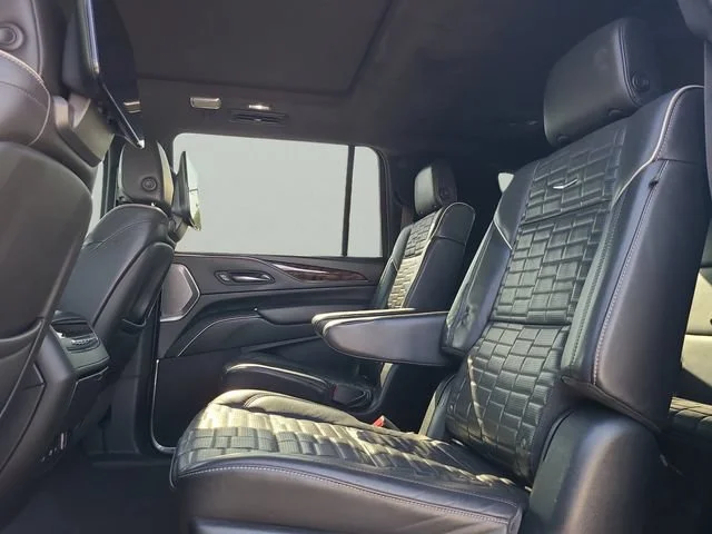 Used 2021 BLACK RAVEN Cadillac Sport Platinum image 14