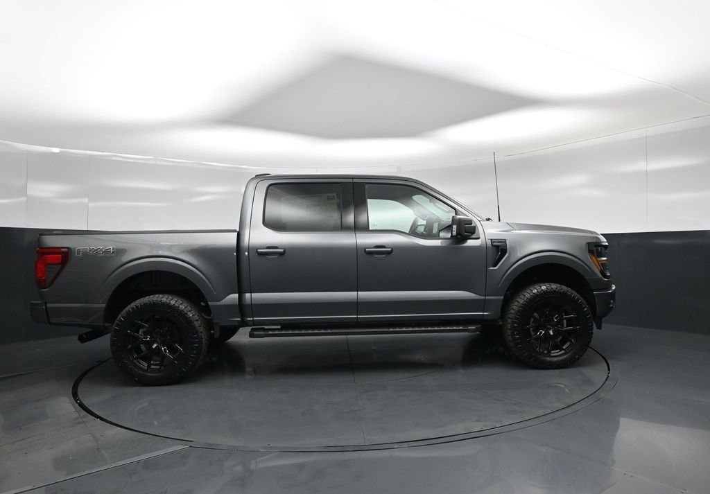 New 2026 Carbonized Gray Metallic Ford XLT image 20