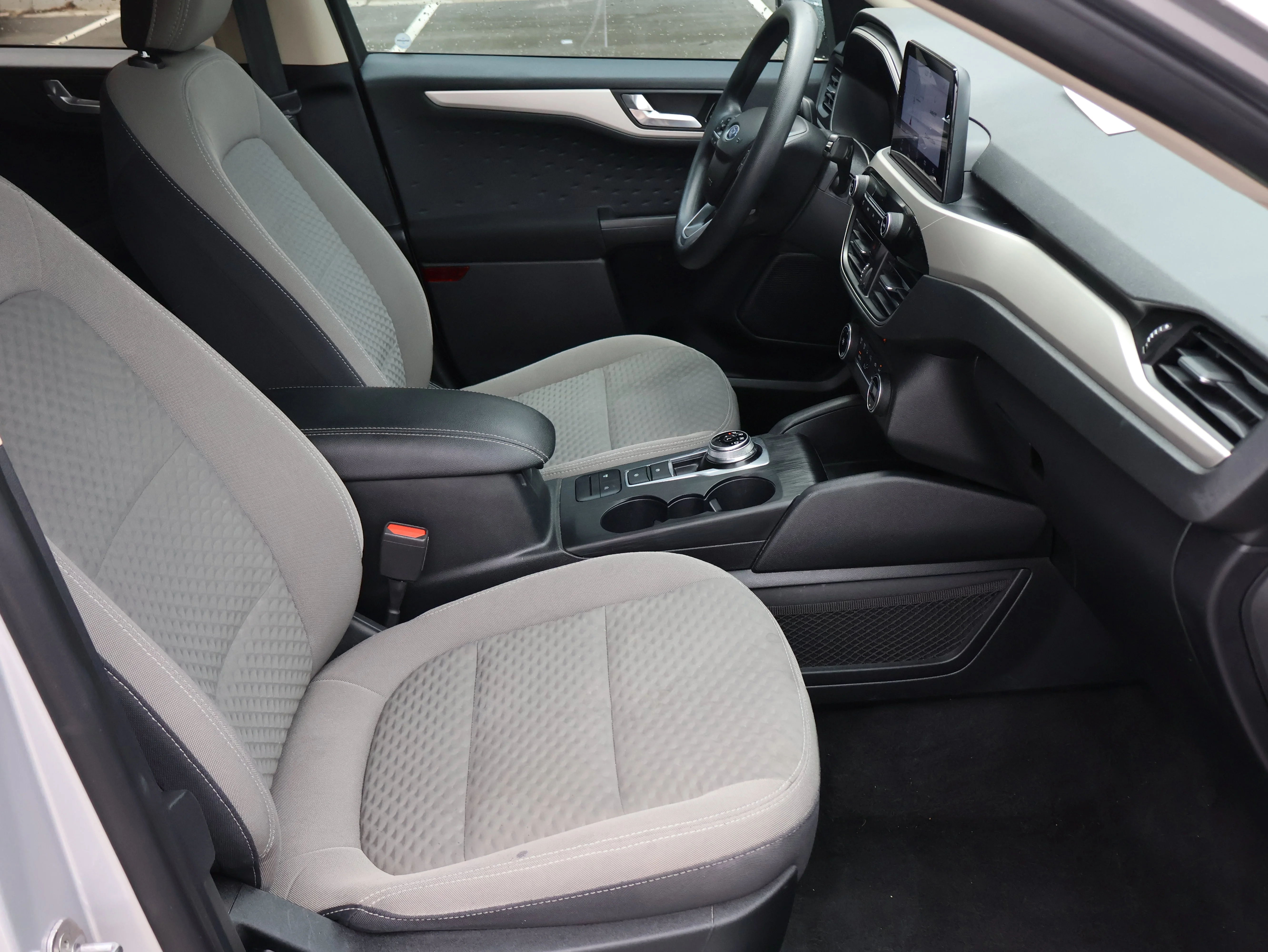 Used 2020 Ingot Silver Metallic Ford SE image 5