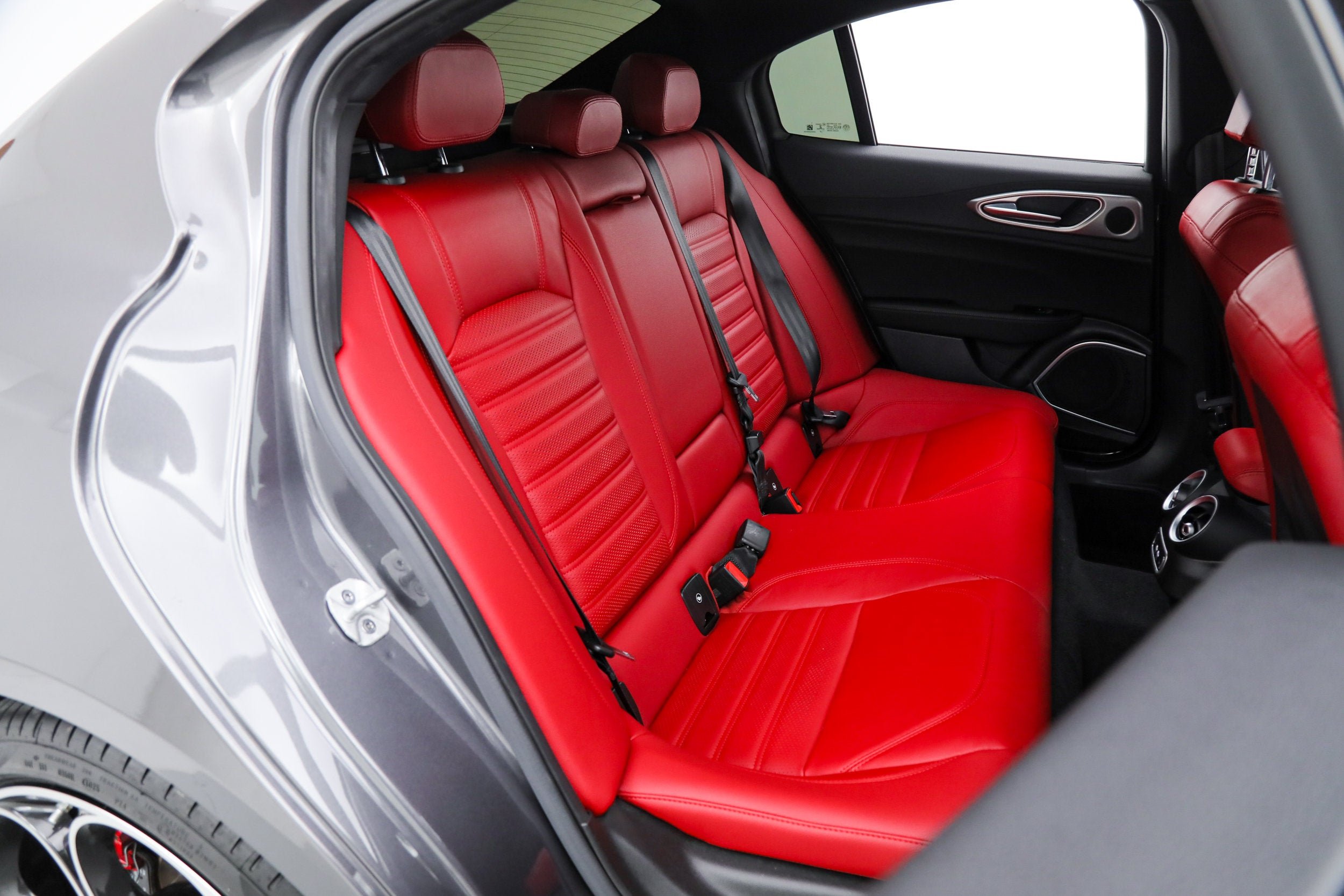 Used 2023 Gray Alfa Romeo Veloce image 13