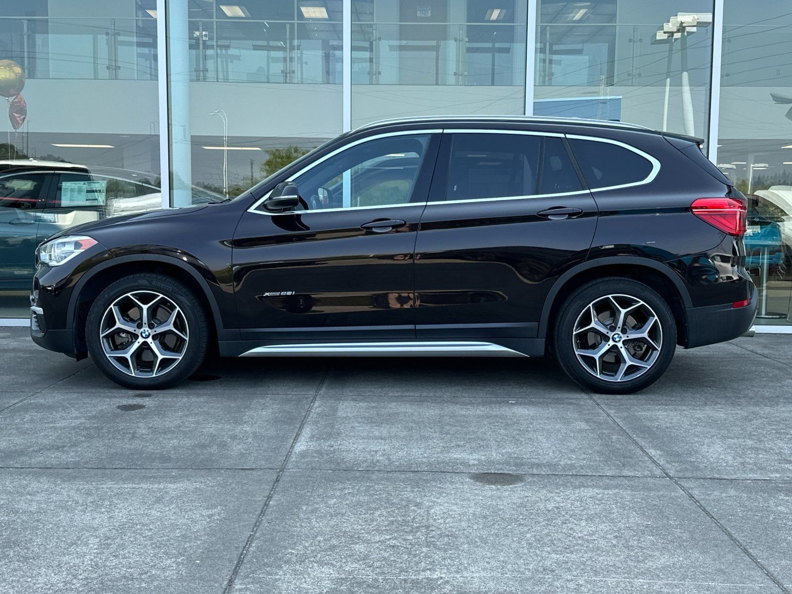 Used 2018 Brown Metallic BMW xDrive28i image 6
